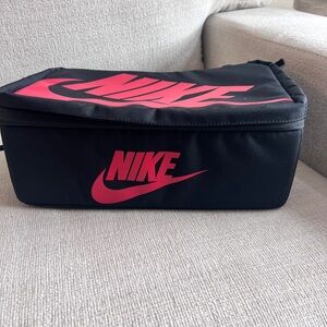 New Nike unisex shoe bag.